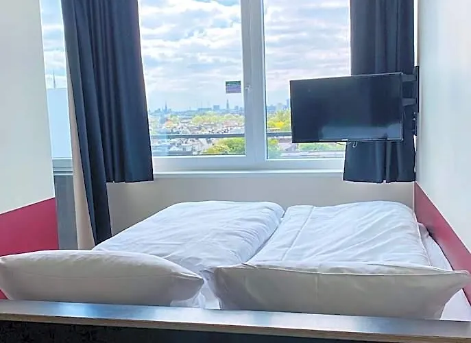Base Hotel apartamentowy 3*